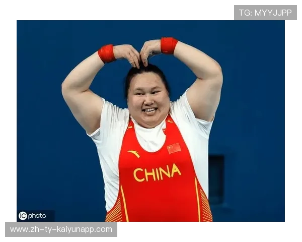 举重冠军李雯雯再夺金牌，刷新世界纪录，举重李雯雯最好成绩